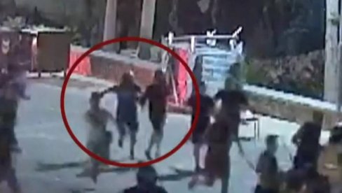 REŠENA MISTERIJA! Momak u crvenom je ubio navijača AEK-a (VIDEO) REŠENA MISTERIJA! Momak u crvenom je ubio navijača AEK-a (VIDEO)