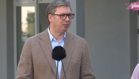 ČLAN O SANKCIJAMA RUSIJI NA INSISTIRANJE SRBIJE POTPUNO IZBAČEN Vučić o deklaraciji: Eksplicitno smo bili protiv dva člana ČLAN O SANKCIJAMA RUSIJI NA INSISTIRANJE SRBIJE POTPUNO IZBAČEN Vučić o deklaraciji: Eksplicitno smo bili protiv dva člana