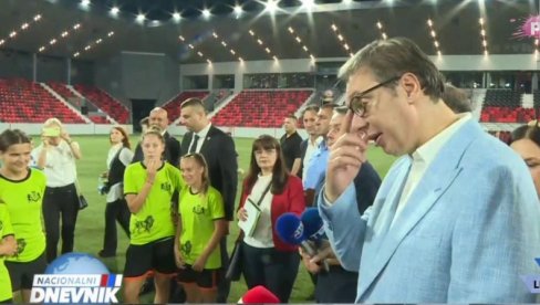 PREDSEDNIK VUČIĆ: Srbija će više ulagati u ženski fudbal PREDSEDNIK VUČIĆ: Srbija će više ulagati u ženski fudbal