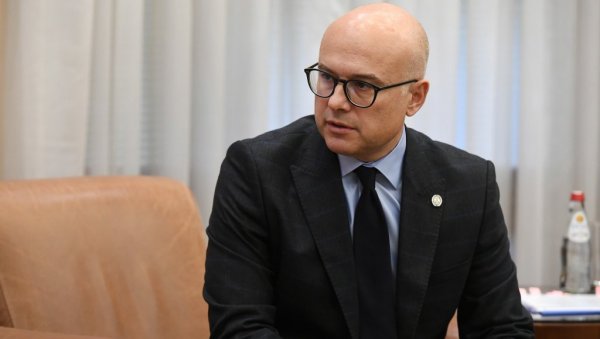 ПОЛИТИКА СА КИЧМОМ: Вучевић о говору председника Вучића у Њујорку ПОЛИТИКА СА КИЧМОМ: Вучевић о говору председника Вучића у Њујорку