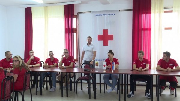 ЈАГОДИНСКИ ВОЛОНТЕРИ: Приликом саобраћајне несреће показали умешност у пружању помоћи (ФОТО) ЈАГОДИНСКИ ВОЛОНТЕРИ: Приликом саобраћајне несреће показали умешност у пружању помоћи (ФОТО)