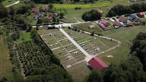 MISTERIOZNA SAMOUBISTVA DECE U SELU JARDOL: Četvoro tinejdžera oduzelo sebi život, meštani u strahu MISTERIOZNA SAMOUBISTVA DECE U SELU JARDOL: Četvoro tinejdžera oduzelo sebi život, meštani u strahu