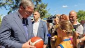 VUČIĆ: Sledi kompletna rekonstrukcija škole u Lovćencu (FOTO)