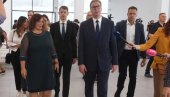 VUČIĆ NAKON OBILASKA AKVA PARKA NA PALIĆU: Ovo moderno zdanje biće raj na zemlji za decu (FOTO)