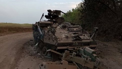 ДРОНОВИ ПРОМЕНИЛИ СУКОБ У УКРАЈИНИ: Нема блицкригова, само споро и уз велике губитке напредовање по пољима и градовима (ВИДЕО) ДРОНОВИ ПРОМЕНИЛИ СУКОБ У УКРАЈИНИ: Нема блицкригова, само споро и уз велике губитке напредовање по пољима и градовима (ВИДЕО)