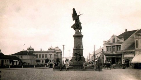 ЧОВЕК ЖИВЕО НА УЛИЦИ 10 ГОДИНА, ПРАВИО СЕ ДА ЈЕ ЛУД: Онда је због наследства доказивао да је био нормалан све време ЧОВЕК ЖИВЕО НА УЛИЦИ 10 ГОДИНА, ПРАВИО СЕ ДА ЈЕ ЛУД: Онда је због наследства доказивао да је био нормалан све време