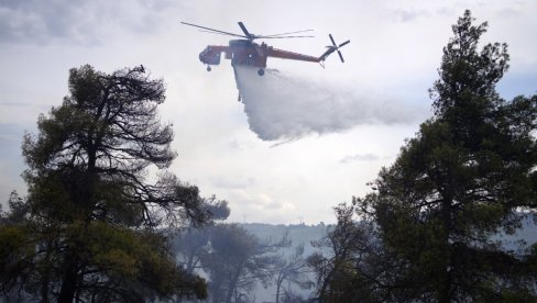 VELIKI POŽAR U GRČKOJ: Vlasti izdale hitno upozorenje (VIDEO)