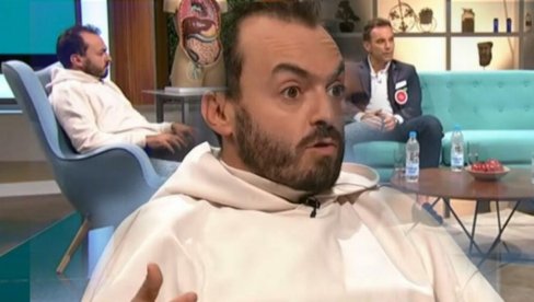 НЕНАД ОКАНОВИЋУ СЕ ЧАК И ГЛАС ПРОМЕНИО: Глумац о операцији желуца и здравственим проблемима због килаже НЕНАД ОКАНОВИЋУ СЕ ЧАК И ГЛАС ПРОМЕНИО: Глумац о операцији желуца и здравственим проблемима због килаже