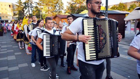 U BIJELJINI SMOTRA HARMONIKAŠA: Do 9. septembra predstavljaće se najbolji umetnici iz više od 30 zemalja sveta