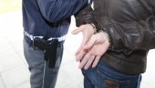U STANU DRŽAO AMFETAMIN I PRODAVAO: U Novom Sadu uhapšen osumnjičeni za trgovinu narkoticima