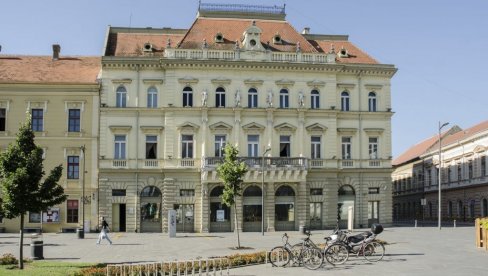 ДЕЦЕНИЈА УСПЕШНОГ РАДА: Удружење историчара слави јубилеј у Зрењанину ДЕЦЕНИЈА УСПЕШНОГ РАДА: Удружење историчара слави јубилеј у Зрењанину