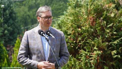 (UŽIVO) OBRAĆA SE PREDSEDNIK VUČIĆ IZ ABU DABIJA