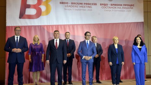 ВУЧИЋ У СКОПЉУ: Почео Самит Процеса Брдо-Бриони (ФОТО/ВИДЕО) ВУЧИЋ У СКОПЉУ: Почео Самит Процеса Брдо-Бриони (ФОТО/ВИДЕО)