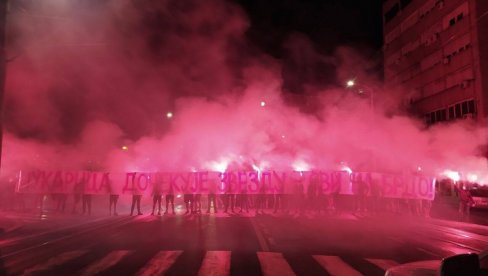 МОБИЛИЗАЦИЈА ПРЕД ЧУКАРИЧКИ: Делије се огласиле саопштењем пред дерби кола МОБИЛИЗАЦИЈА ПРЕД ЧУКАРИЧКИ: Делије се огласиле саопштењем пред дерби кола