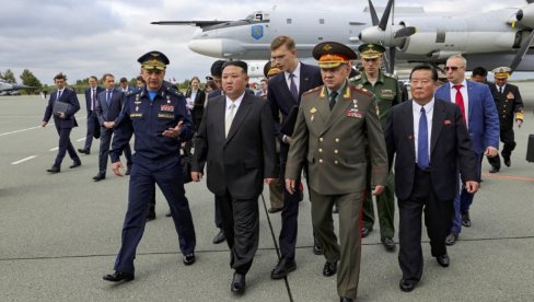 KIMU PRIKAZAN KINŽAL Šojgu i Un obišli fregatu Pacifičke flote Maršal Šapošnjikov (FOTO) KIMU PRIKAZAN KINŽAL Šojgu i Un obišli fregatu Pacifičke flote Maršal Šapošnjikov (FOTO)