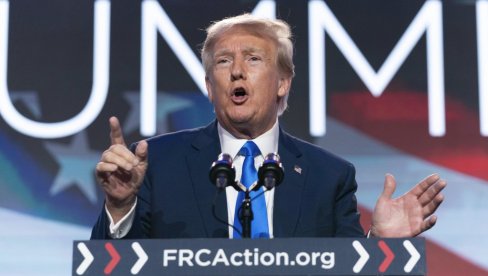 УНИШТАВАТЕ АМЕРИЧКУ НАЦИЈУ Огласио се Трамп након пресуде суда у Вашингтону УНИШТАВАТЕ АМЕРИЧКУ НАЦИЈУ Огласио се Трамп након пресуде суда у Вашингтону