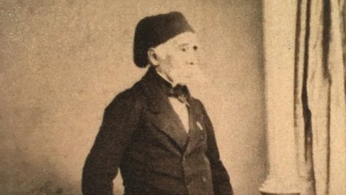 ПОЛИТИЧКА И ЛИЧНА ХРАБРОСТ ОЦА СРПСКОГ ЈЕЗИКА: Најбољи агитатор, пропагандиста и лобиста у нашој историји ПОЛИТИЧКА И ЛИЧНА ХРАБРОСТ ОЦА СРПСКОГ ЈЕЗИКА: Најбољи агитатор, пропагандиста и лобиста у нашој историји