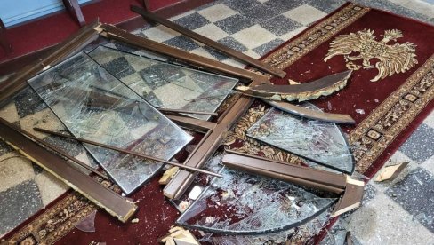 ОЛУЈА НИЈЕ ШТЕДЕЛА НИЈЕДНУ КОНФЕСИЈУ: У Војводини креће обнова верских објеката страдалих у олујном невремену ОЛУЈА НИЈЕ ШТЕДЕЛА НИЈЕДНУ КОНФЕСИЈУ: У Војводини креће обнова верских објеката страдалих у олујном невремену