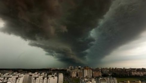 Екстремни временски услови су наша реалност, а ЕВО где паре треба да се уложе да би се последице УБЛАЖИЛЕ Екстремни временски услови су наша реалност, а ЕВО где паре треба да се уложе да би се последице УБЛАЖИЛЕ