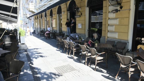 НОВИ ДЕТАЉИ НАПАДА У КНЕЗ МИХАИЛОВОЈ: Све се муњевито одиграло, полицајац у пролазу брзо реаговао