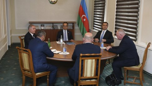 ОГЛАСИО СЕ ЗВАНИЧНИ БАКУ: Предали смо нацрт мировног споразума Јерменији - чекамо њихову реакцију ОГЛАСИО СЕ ЗВАНИЧНИ БАКУ: Предали смо нацрт мировног споразума Јерменији - чекамо њихову реакцију