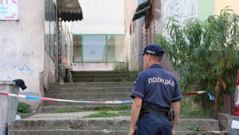 SA OSAMDESET UBODA NOŽEM USMRTIO ČOVEKA: Tužilaštvo u Smederevu podiglo optužnicu protiv ubice, njegovog oca i brata SA OSAMDESET UBODA NOŽEM USMRTIO ČOVEKA: Tužilaštvo u Smederevu podiglo optužnicu protiv ubice, njegovog oca i brata