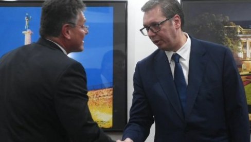 PRIDRUŽIVANJE SRBIJE EU U OBLASTI SIROVINA, ENERGETIKE I RUDARSTVA: Predsednik Vučić sastao se sa Marošem Ševčovičem (FOTO) PRIDRUŽIVANJE SRBIJE EU U OBLASTI SIROVINA, ENERGETIKE I RUDARSTVA: Predsednik Vučić sastao se sa Marošem Ševčovičem (FOTO)