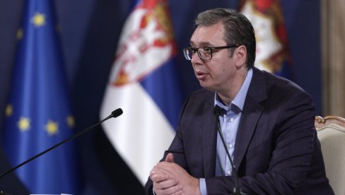ЈЕДИНО САМ ЗАХВАЉУЈУЋИ ЊЕМУ РАДИО И ЗАРАДИО: Молер из села Совљак слави Вучићев рођендан са 100 званица ЈЕДИНО САМ ЗАХВАЉУЈУЋИ ЊЕМУ РАДИО И ЗАРАДИО: Молер из села Совљак слави Вучићев рођендан са 100 званица