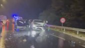 LANČANI SUDAR KOD BUBANJ POTOKA: Učestvovalo pet automobila,  dva vozila totalno uništena (FOTO/VIDEO)