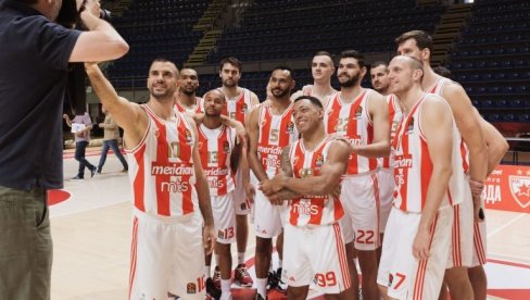 ZVEZDA SE OGLASILA SAOPŠTENJEM: Mi smo narodni, a ne politički klub ZVEZDA SE OGLASILA SAOPŠTENJEM: Mi smo narodni, a ne politički klub