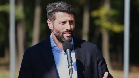 ŠAPIĆ: Građani dobili mesto gde konačno mogu dostojanstveno da sahrane svoje kućne ljubimce ŠAPIĆ: Građani dobili mesto gde konačno mogu dostojanstveno da sahrane svoje kućne ljubimce