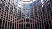 СМЕХОТРЕС: Потпуни дебакл Ђиласовог Шидера и Естонца Риха Тераса у Европском парламенту
