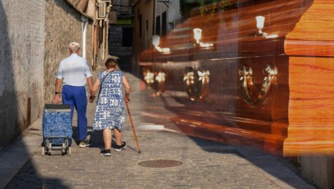 NISAM ZNALA Nedelju dana ležao mrtav, supruga mislila da spava NISAM ZNALA Nedelju dana ležao mrtav, supruga mislila da spava