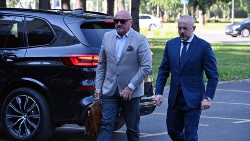 RADOIČIĆ U MUP-u: Odazvao se pozivu državnih organa (FOTO) RADOIČIĆ U MUP-u: Odazvao se pozivu državnih organa (FOTO)