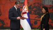 VUČIĆ ČESTITAO DAN ROĐENJA MAHATME GANDIJA: Predsednik sa novoimenovanom ambasadorkom Indije