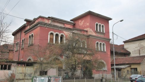 ZAHVALNI JAGODINCI SPREČILI POGUBLJENJE: Italijanski industrijalac Teodor Klefiš 1945. godine prošao progon OZNE ZAHVALNI JAGODINCI SPREČILI POGUBLJENJE: Italijanski industrijalac Teodor Klefiš 1945. godine prošao progon OZNE