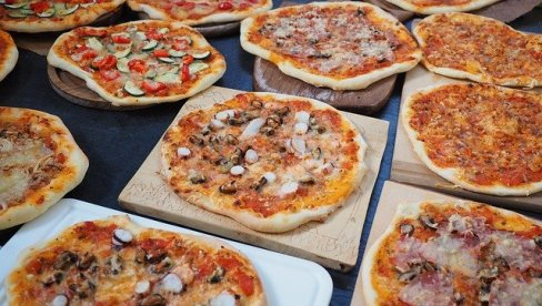 CENA PICE 100 EVRA, I TO NE BILO KAKVE- HAVAJSKE: Valentina se šokirala kulinarskim zločinom - na testo bacili sve što su mogli