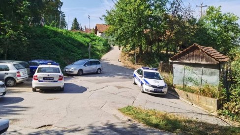 UŽAS U NIŠKOJ BANJI: Maloletnik ubijen u tuči sa vršnjacima, telo nađeno u potkrovlju UŽAS U NIŠKOJ BANJI: Maloletnik ubijen u tuči sa vršnjacima, telo nađeno u potkrovlju