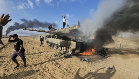 BRITANCI SE PRAVDAJU ZBOG TOGA ŠTO NISU GLASALI ZA PREKID VATRE: Rezolucija ne osuđuje zločine koje je Hamas počinio BRITANCI SE PRAVDAJU ZBOG TOGA ŠTO NISU GLASALI ZA PREKID VATRE: Rezolucija ne osuđuje zločine koje je Hamas počinio