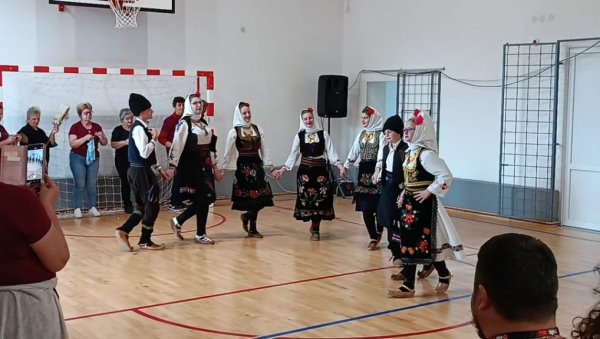 “СЕОСКО ПРЕЛО”: Одржано у Плажану “СЕОСКО ПРЕЛО”: Одржано у Плажану