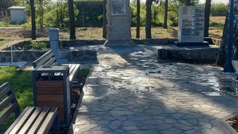 ШЕСТ МЕСЕЦИ ОД СТРАВИЧНОГ МАСАКРА У МАЛОМ ОРАШЈУ И ДУБОНИ: Помен убијеним младићима на месту страдања ШЕСТ МЕСЕЦИ ОД СТРАВИЧНОГ МАСАКРА У МАЛОМ ОРАШЈУ И ДУБОНИ: Помен убијеним младићима на месту страдања