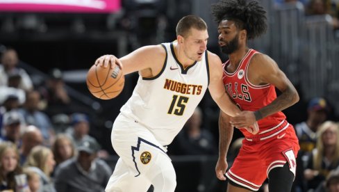 JOKIĆ SA POLA GASA RAZNEO ČIKAGO: Srbin držao čas košarke Bulsima JOKIĆ SA POLA GASA RAZNEO ČIKAGO: Srbin držao čas košarke Bulsima