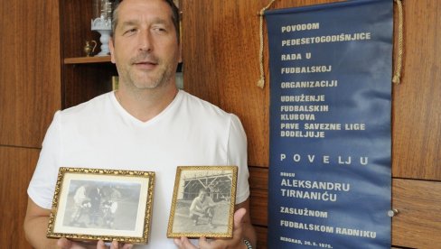 ТИРКЕ НИЈЕ ВОЛЕО ДА ГЛЕДА ФУДБАЛ НА ТВ: Унуци чувеног Александра Тирнанића, Угљеша и Реља, први пут за неки медиј говоре о легендарном деди ТИРКЕ НИЈЕ ВОЛЕО ДА ГЛЕДА ФУДБАЛ НА ТВ: Унуци чувеног Александра Тирнанића, Угљеша и Реља, први пут за неки медиј говоре о легендарном деди