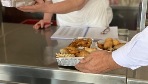 РАСПИСАН ОГЛАС ЗА СЛЕДЕЋУ ГОДИНУ:Почеле пријаве за бесплатан оброк у народној кухињи у Подгорици РАСПИСАН ОГЛАС ЗА СЛЕДЕЋУ ГОДИНУ:Почеле пријаве за бесплатан оброк у народној кухињи у Подгорици