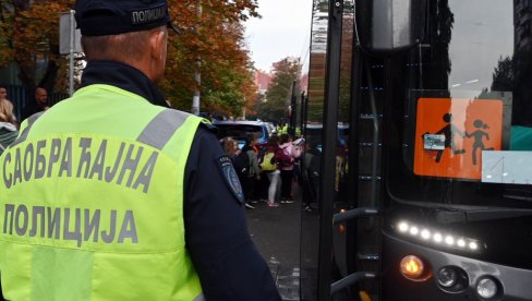 ОБАВЕШТЕЊЕ МУП СРБИЈЕ: Неопходна контрола аутобуса, који превозе децу
