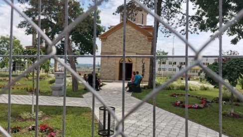 PATRIJARH U SUBOTU OSVEŠTAVA JEDAN POSEBAN HRAM: Nalazi se u krugu Vaspitno-popravnog doma Kruševac, gradili su ga i štićenici (FOTO)