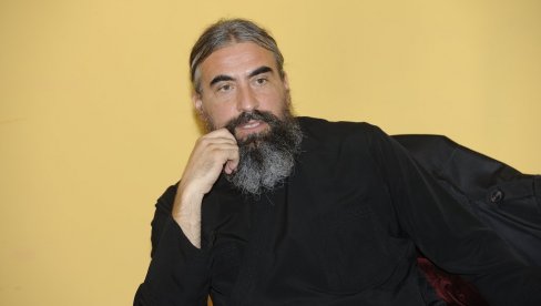 ЕПАРХИЈА БУДИМЉАНСКО-НИКШИЋКА И ВЕРНИ НАРОД: На сцени је селективна примена закона и медијски линч митрополита Методија