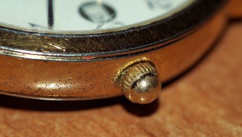 USKORO POMERAMO KAZALJKE NA NAŠIM ČASOVNICIMA: Stiže zimsko računanje vremena USKORO POMERAMO KAZALJKE NA NAŠIM ČASOVNICIMA: Stiže zimsko računanje vremena