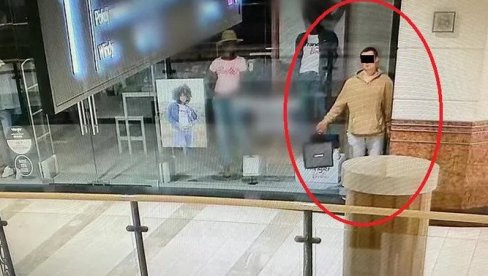 DOMIŠLJAT LOPOV: Glumio lutku, ostao u tržnom centru posle zatvaranja, pa KRAO i jeo - evo kako je DOLIJAO DOMIŠLJAT LOPOV: Glumio lutku, ostao u tržnom centru posle zatvaranja, pa KRAO i jeo - evo kako je DOLIJAO