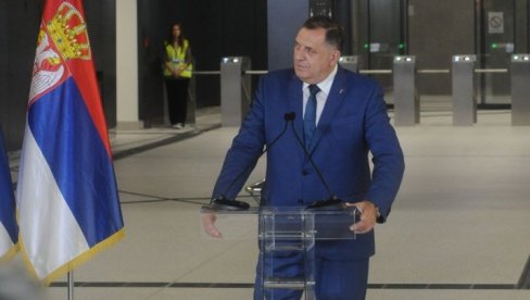 МИЛОРАД ДОДИК: Србијо, држи се уз Александра Вучића! (ВИДЕО) МИЛОРАД ДОДИК: Србијо, држи се уз Александра Вучића! (ВИДЕО)